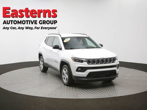 Used 2024 Jeep Compass Latitude AWD/4WD image 50