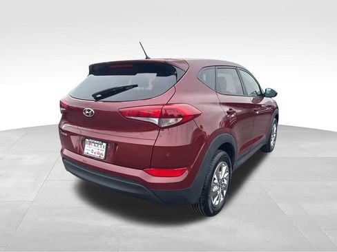 Used 2018 Hyundai Tucson SE w/ Cargo Package FWD image 3