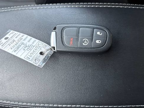 Used 2021 Jeep Cherokee Latitude Lux AWD/4WD image 36