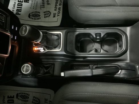 Used 2021 Jeep Wrangler Unlimited Sport image 28