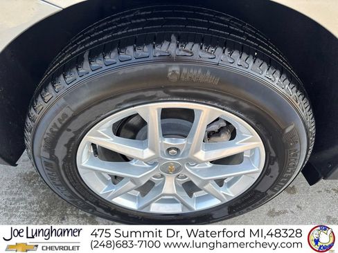 Used 2024 Chevrolet Equinox LT FWD image 11