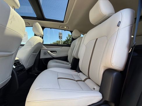 Certified 2024 MAZDA CX-90 Plug-In Hybrid w/ Premium Plus image 30