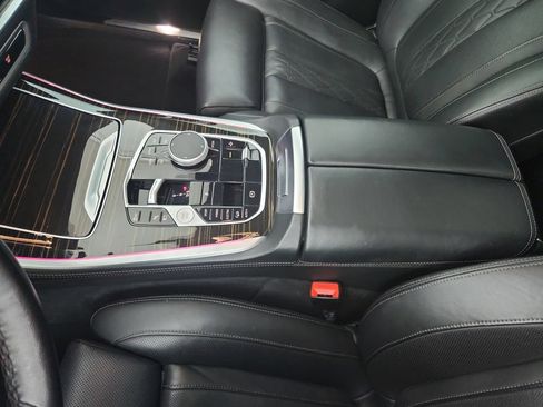 Used 2025 BMW X5 xDrive50e AWD/4WD image 30