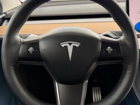 Used 2021 Tesla Model Y Performance image 18