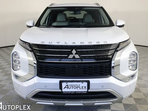 Used 2024 Mitsubishi Outlander SEL FWD image 2