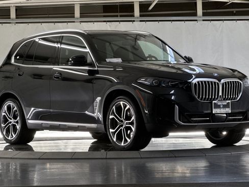 Used 2026 BMW X5 xDrive50e AWD/4WD image 6