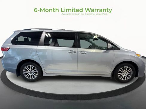 Used 2018 Toyota Sienna XLE Premium FWD image 8