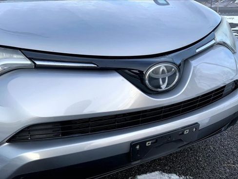 Used 2017 Toyota RAV4 LE image 28
