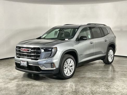 Used 2026 GMC Acadia Elevation w/ Elevation Premium Package FWD image 4