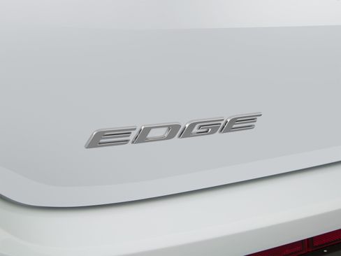 Used 2015 Ford Edge SEL w/ Equipment Group 201A FWD image 60
