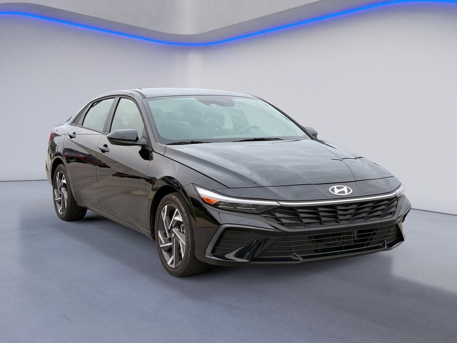 Used 2025 Hyundai Elantra SEL FWD image 5