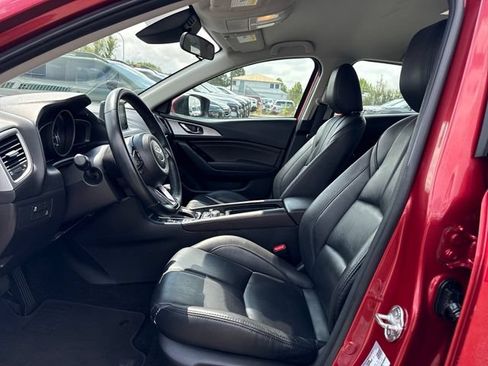 Used 2018 MAZDA MAZDA3 Touring FWD image 14