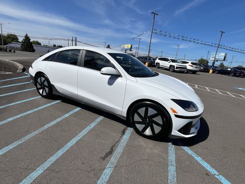 Certified 2025 Hyundai Ioniq 6 SE RWD image 7