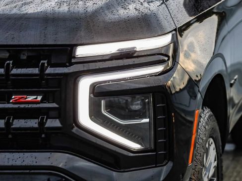 Used 2025 Chevrolet Tahoe Z71 AWD/4WD image 5