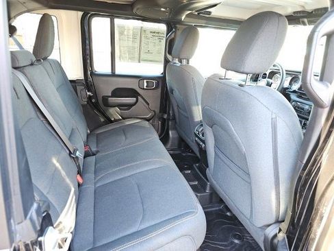 Used 2024 Jeep Wrangler Willys image 16
