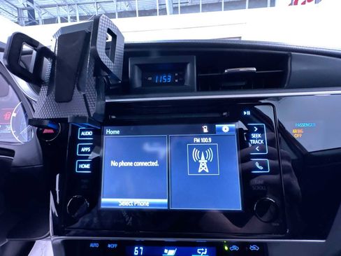 Used 2019 Toyota Corolla LE w/ LE Premium Package w/Moonroof FWD image 24