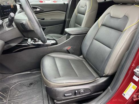 Used 2024 Chevrolet Trax ACTIV w/ Sunroof Package image 30