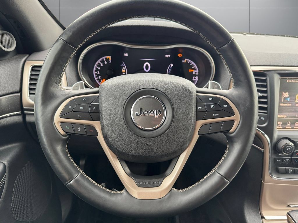 Used 2017 Jeep Grand Cherokee Limited AWD/4WD image 13