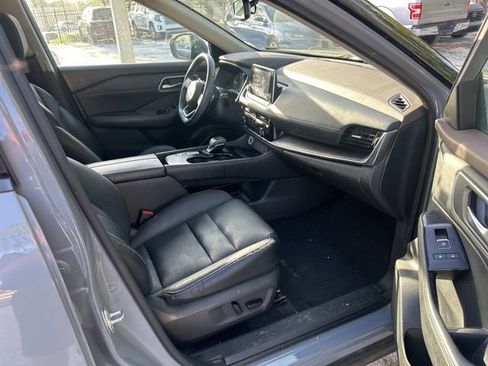 Used 2021 Nissan Rogue SL image 9