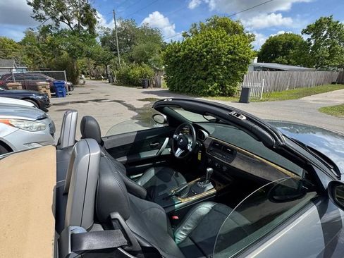 Used 2008 BMW Z4 3.0i RWD image 15