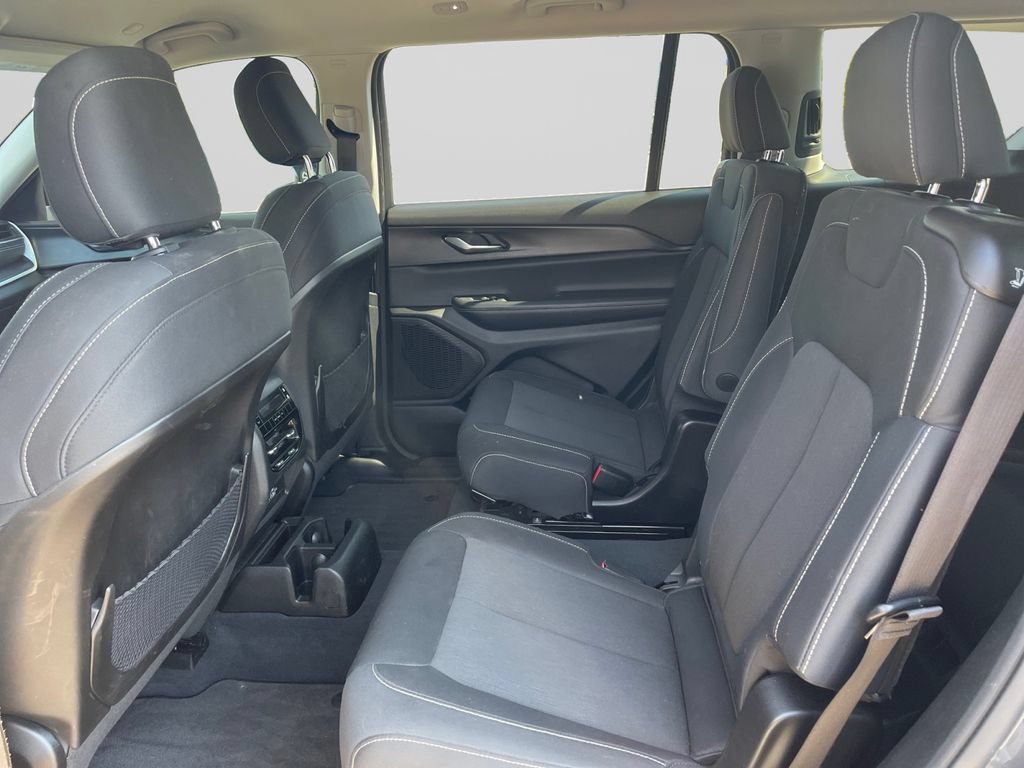 Used 2023 Jeep Grand Cherokee L Laredo AWD/4WD image 19