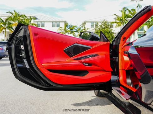 Used 2023 Chevrolet Corvette Stingray Premium Conv w/ Z51 Performance Package image 23