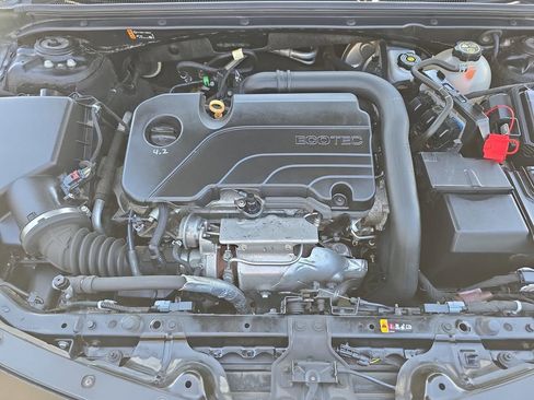 Used 2020 Chevrolet Malibu LT FWD image 30