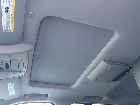 Used 2019 Chevrolet Tahoe LT image 38