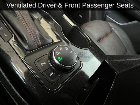 Used 2021 Chevrolet Blazer RS w/ Enhanced Convenience Package image 19