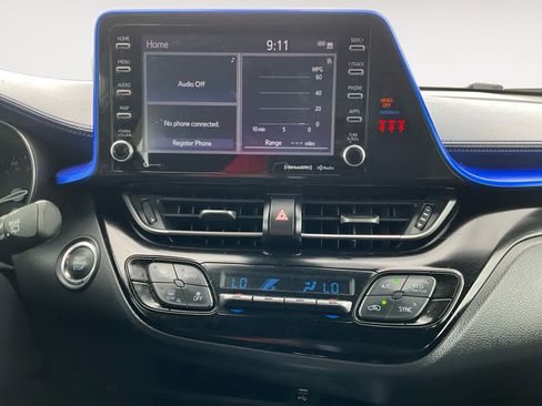 Used 2020 Toyota C-HR XLE FWD image 11