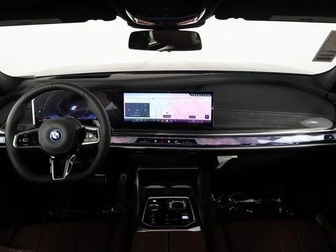 New 2026 BMW 750e xDrive w/ Executive Package image 4