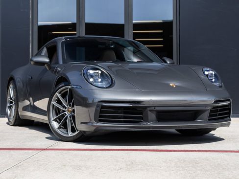 Certified 2024 Porsche 911 Carrera image 6