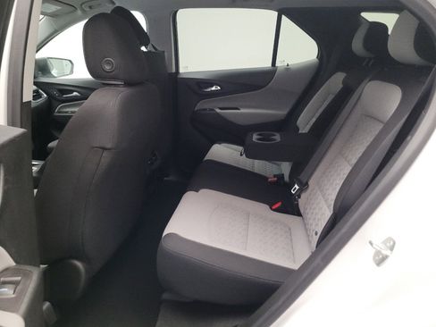 Used 2022 Chevrolet Equinox LS FWD image 18