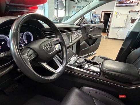 Used 2020 Audi Q8 Prestige w/ Prestige Package image 24