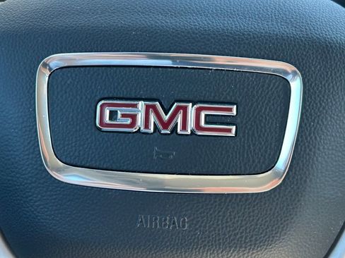 Used 2024 GMC Terrain SLE image 35