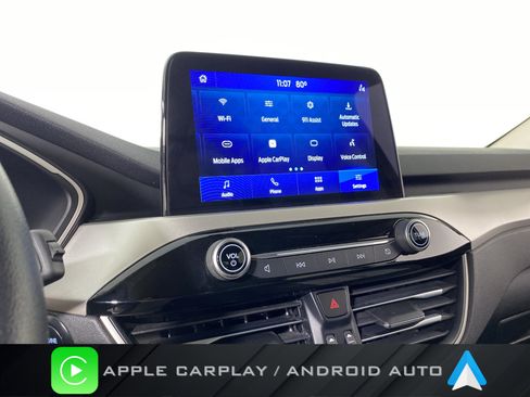 Used 2020 Ford Escape SE FWD image 2