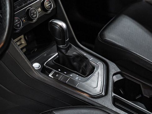 Used 2019 Volkswagen Tiguan SE image 30