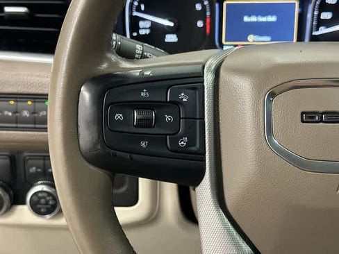 Used 2021 GMC Yukon XL Denali w/ Denali Premium Package image 17