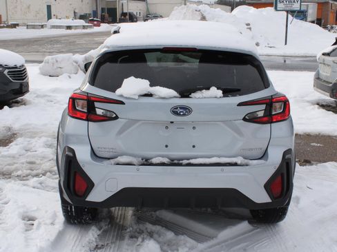 Used 2024 Subaru Crosstrek 2.5i Limited w/ Crosstrek Mirror Package image 6