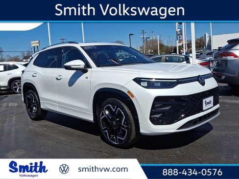 Certified 2025 Volkswagen Tiguan SEL R-Line AWD/4WD image 1