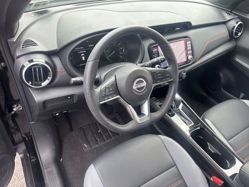 Certified 2024 Nissan Kicks SR w/ SR Premium Package image 10