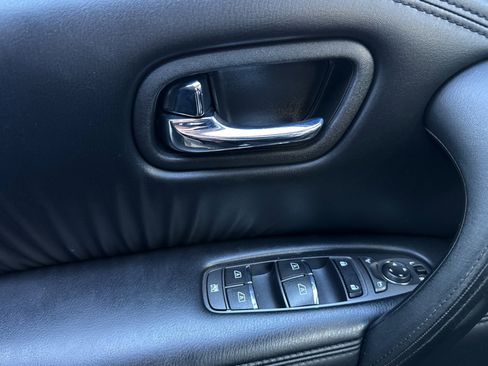 Used 2022 Nissan Armada SL w/ Captain's Chairs Package image 8