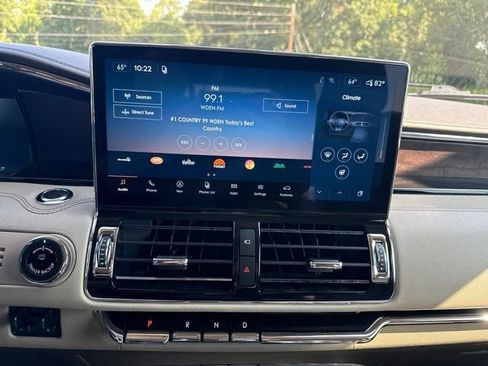 Used 2023 Lincoln Navigator L Reserve AWD/4WD image 15