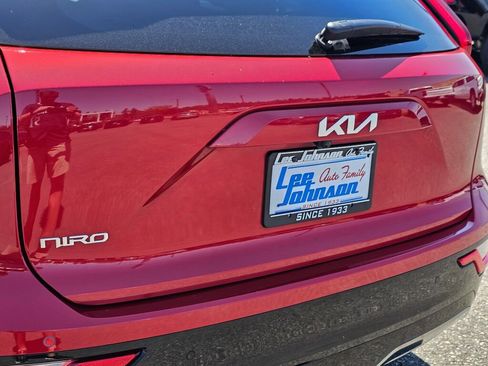 Certified 2024 Kia Niro Wind FWD image 24