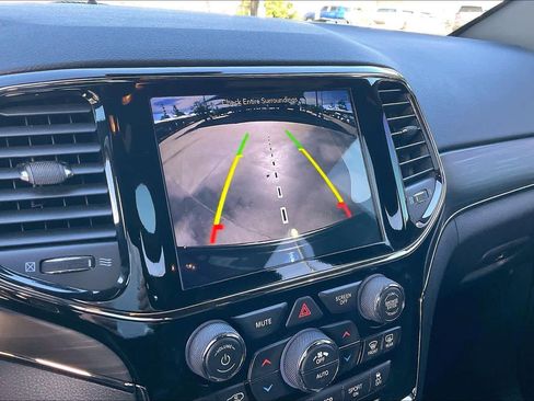 Used 2019 Jeep Grand Cherokee Limited X image 26