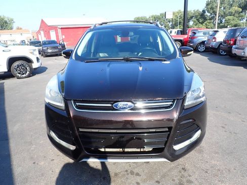 Used 2013 Ford Escape Titanium w/ Class II Trailer Tow Pkg FWD image 2