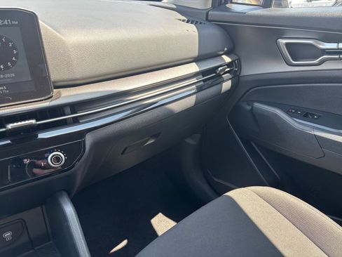 Used 2026 Kia Sportage LX FWD image 30