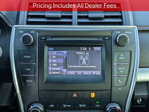Used 2017 Toyota Camry SE FWD image 18