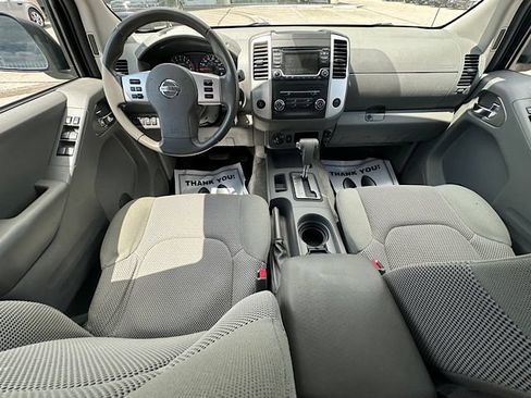 Used 2018 Nissan Frontier SV AWD/4WD image 18