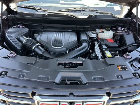 Used 2024 GMC Acadia Elevation FWD image 30